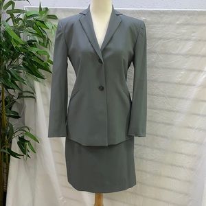 Talora Gray Skirt Suite